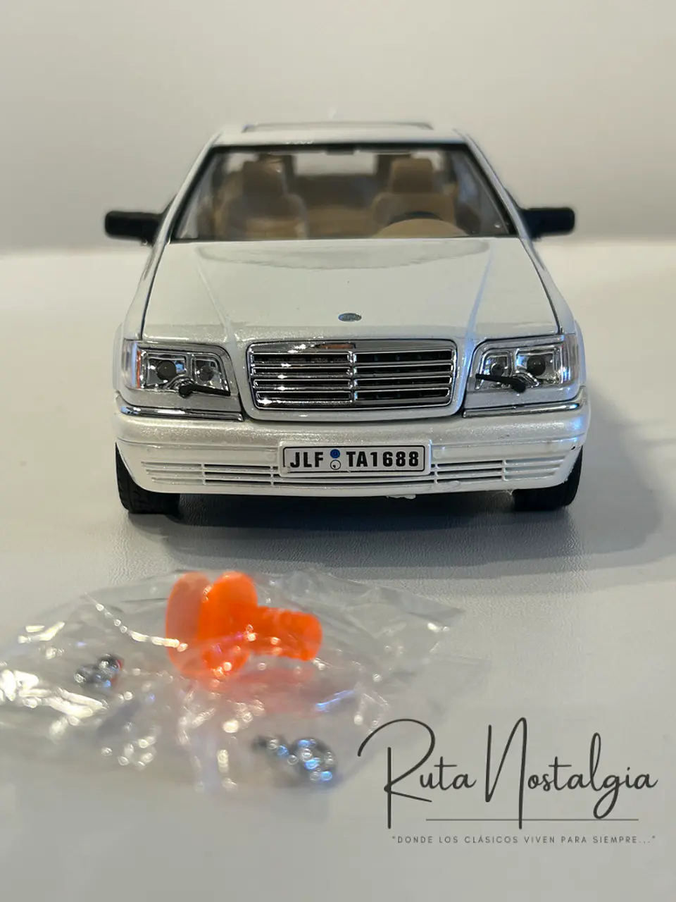 Auto Mercedes-Benz S320 W140 1:24 Coleccionable 14