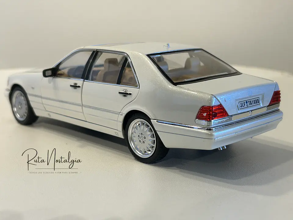 Auto Mercedes-Benz S320 W140 1:24 Coleccionable 17