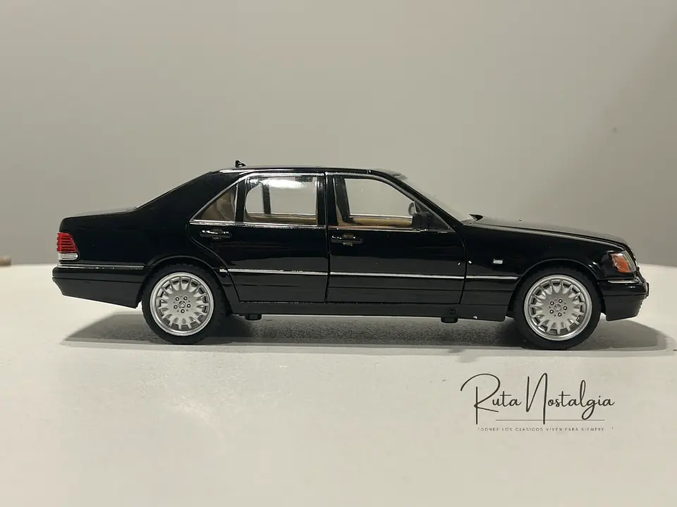Auto Mercedes-Benz S320 W140 1:24 Coleccionable 9