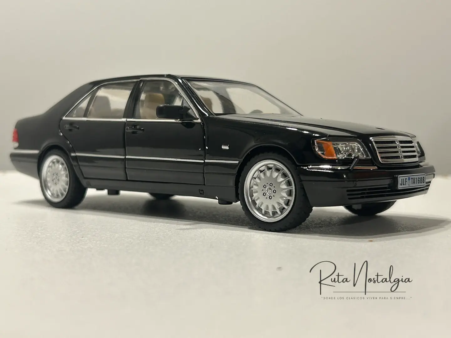 Auto Mercedes-Benz S320 W140 1:24 Coleccionable 10