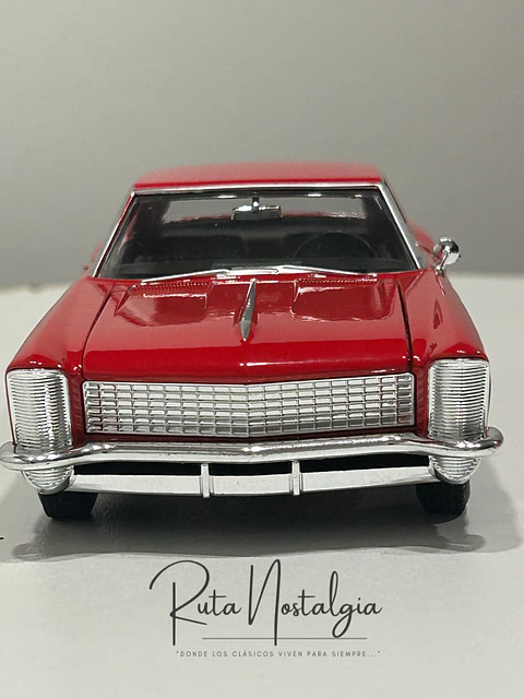 Auto Buick Riviera Gran Sport (1965) | Welly 1:24