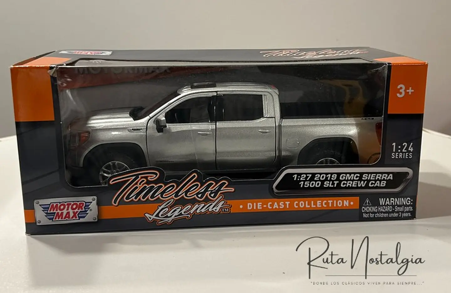 Camioneta Motormax GMC Sierra 1500 SLT Crew Cab 2019 1:24 3