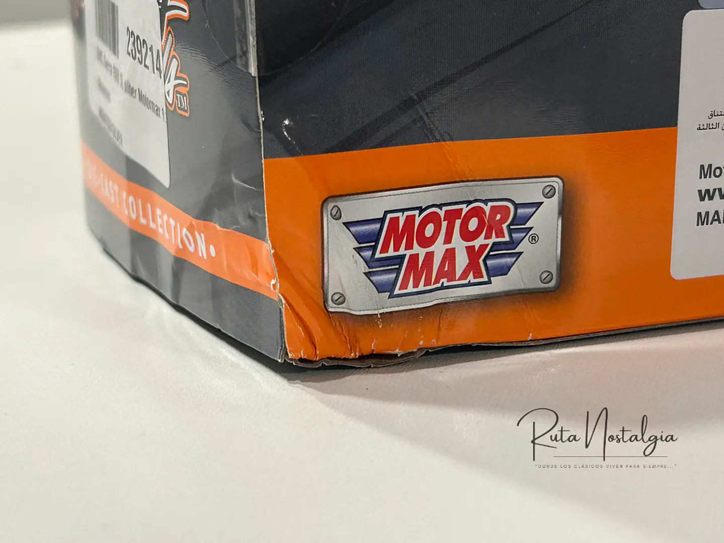 Camioneta Motormax GMC Sierra 1500 SLT Crew Cab 2019 1:24 4