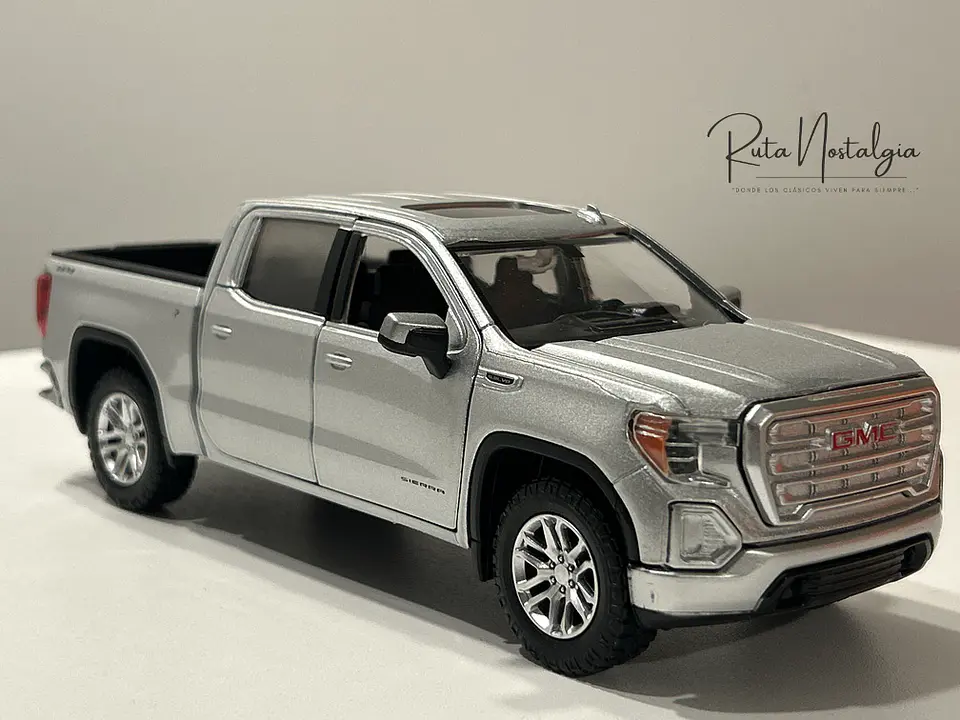 Camioneta Motormax GMC Sierra 1500 SLT Crew Cab 2019 1:24 1
