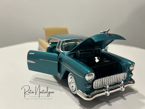 Auto Motormax Chevrolet Bel Air Hardtop 1955 1:24