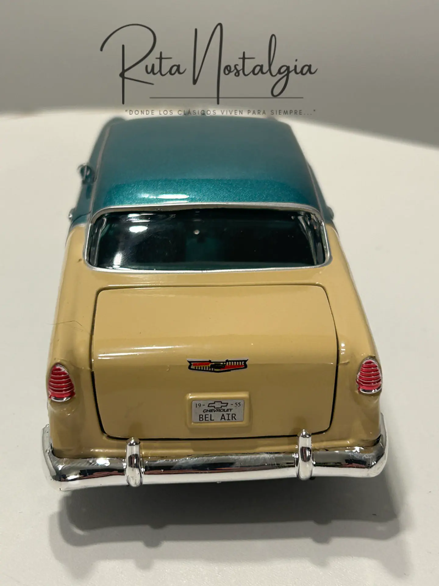 Auto Motormax Chevrolet Bel Air Hardtop 1955 1:24 7
