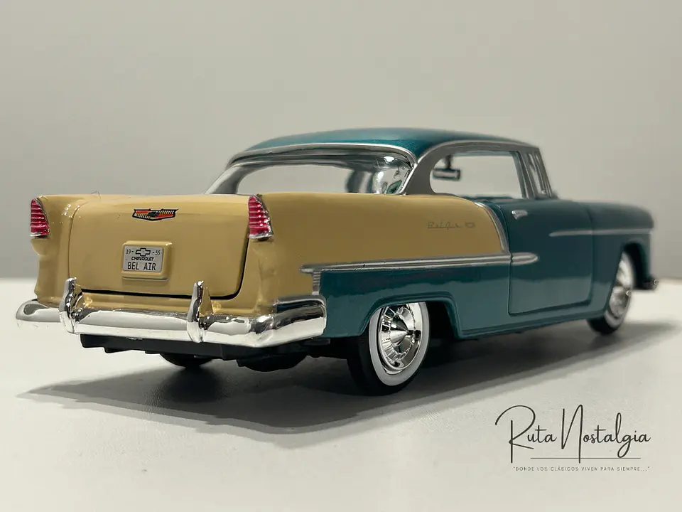 Auto Motormax Chevrolet Bel Air Hardtop 1955 1:24 8