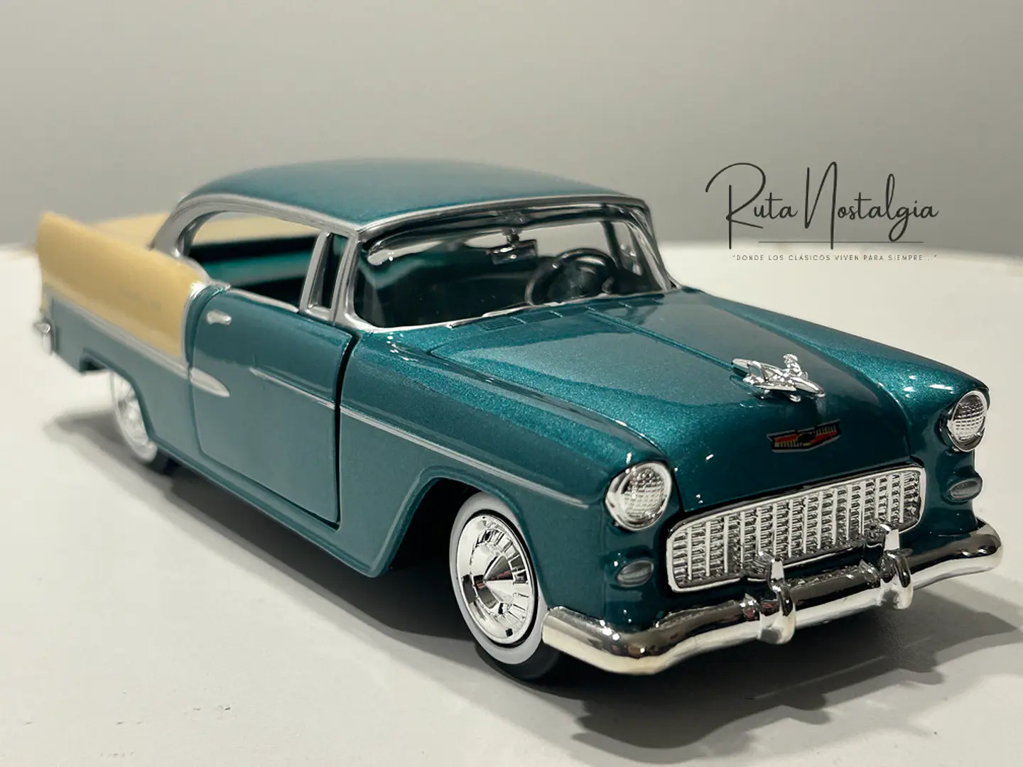 Auto Motormax Chevrolet Bel Air Hardtop 1955 1:24 1