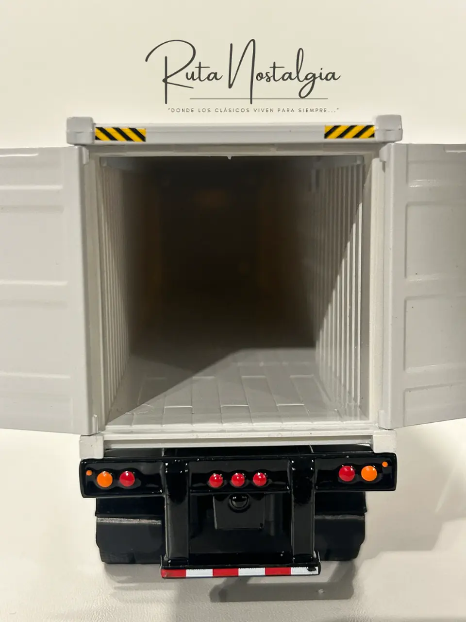 Camión Western Star 4900 SF Day Cab | Diecast Masters 1:50 11