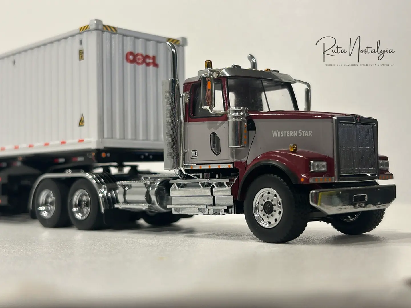 Camión Western Star 4900 SF Day Cab | Diecast Masters 1:50 6