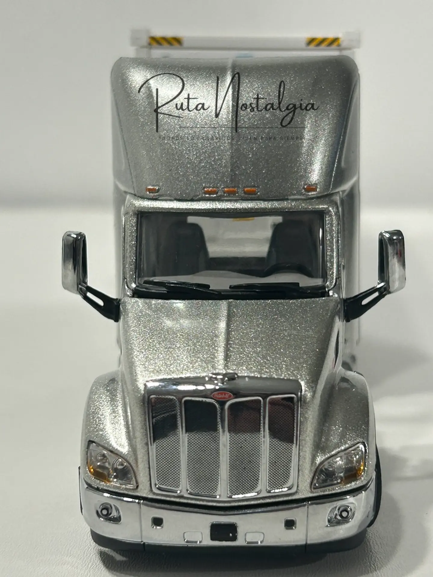 Camión Peterbilt 579 Day Cab + | Diecast Masters 1:50 5