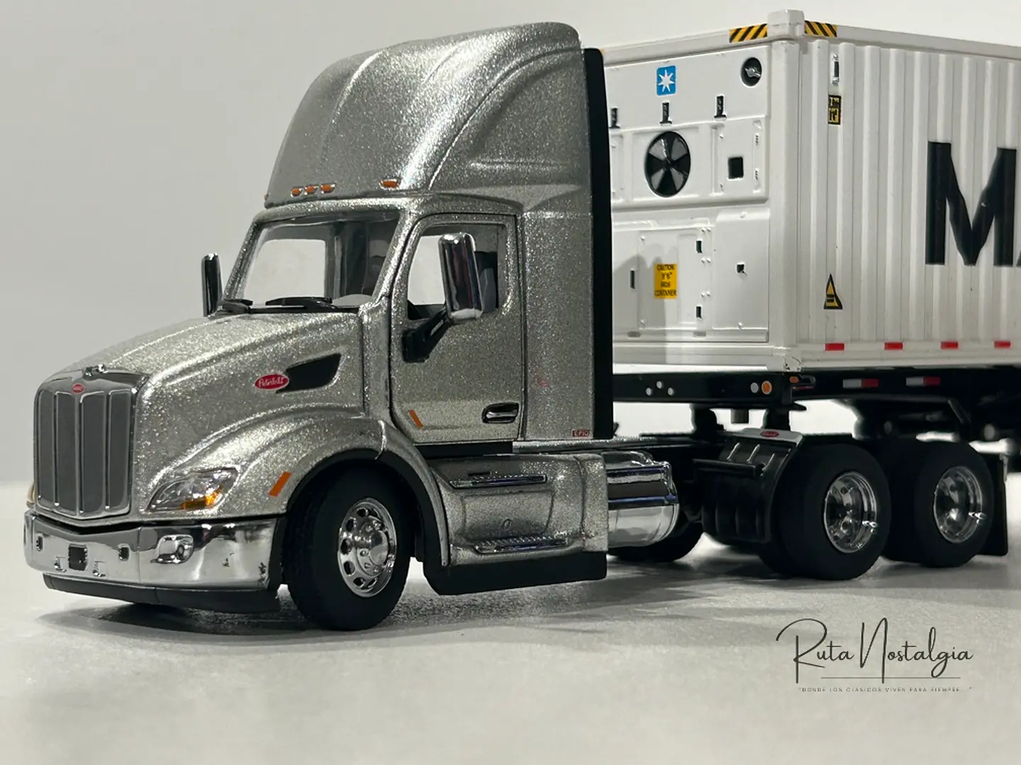 Camión Peterbilt 579 Day Cab + | Diecast Masters 1:50 7