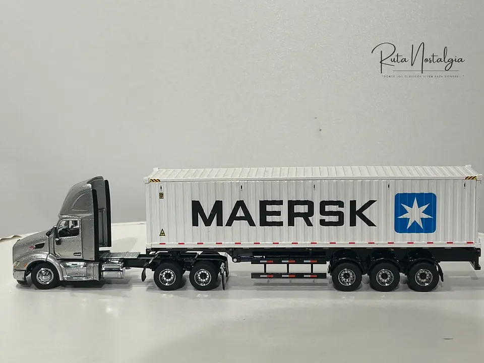 Camión Peterbilt 579 Day Cab + | Diecast Masters 1:50 8