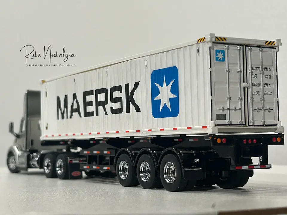 Camión Peterbilt 579 Day Cab + | Diecast Masters 1:50 9