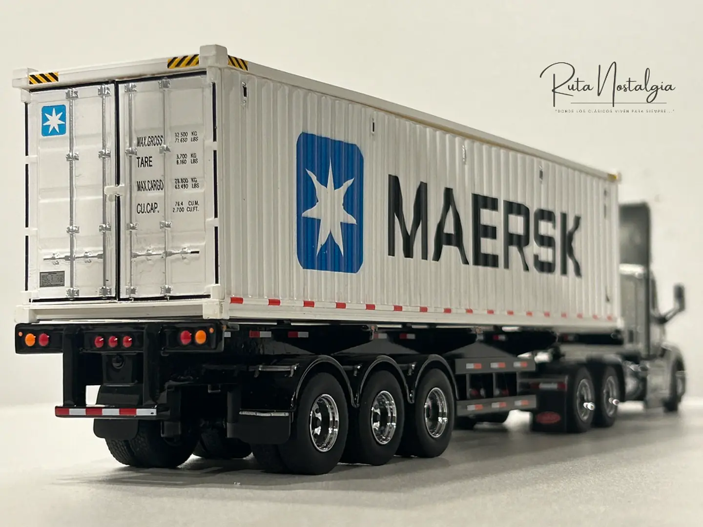Camión Peterbilt 579 Day Cab + | Diecast Masters 1:50 11
