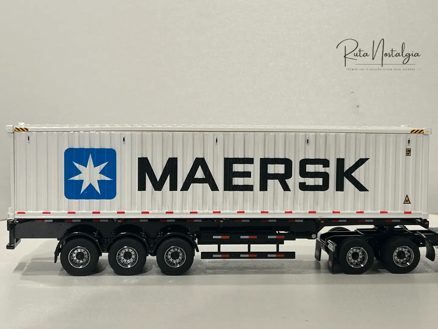 Camión Peterbilt 579 Day Cab + | Diecast Masters 1:50 12