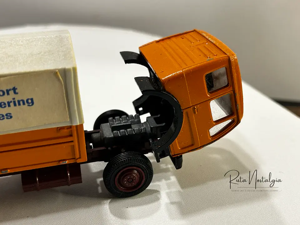 Camión Mercedes-Benz NG 1632/1932 con carro | NZG 1:50 10