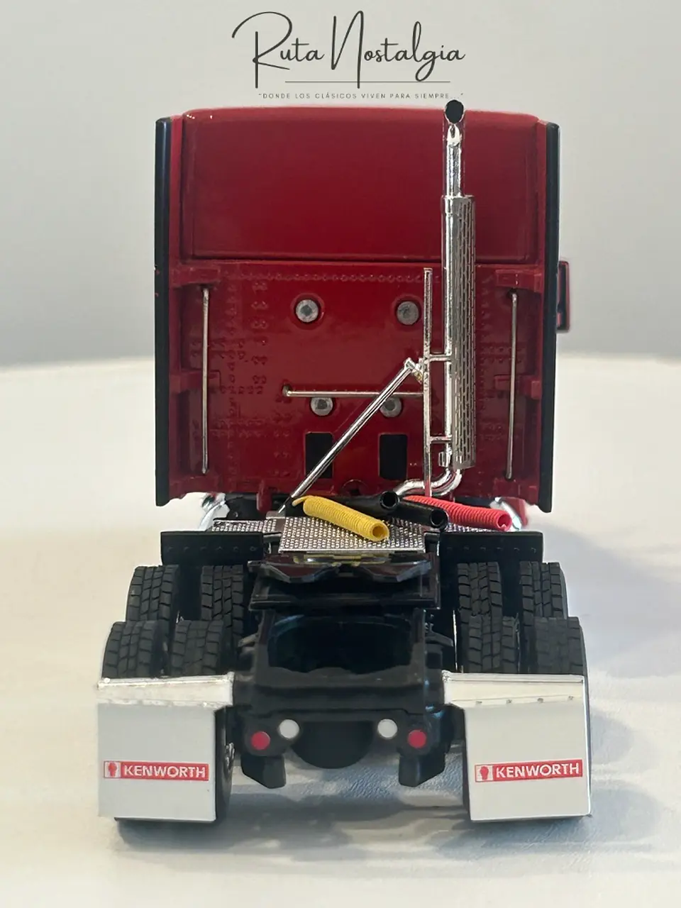 Camión Kenworth T680 6x4 | WSI 1:50 Coleccionable 7