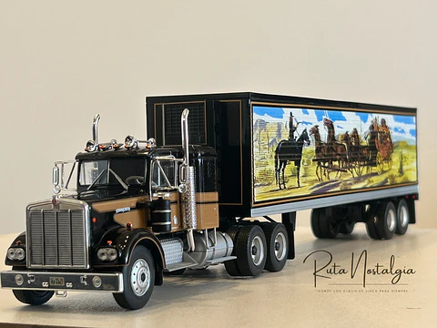 Camión Kenworth W925 "Smokey and the Bandit" | WERK83 1:43