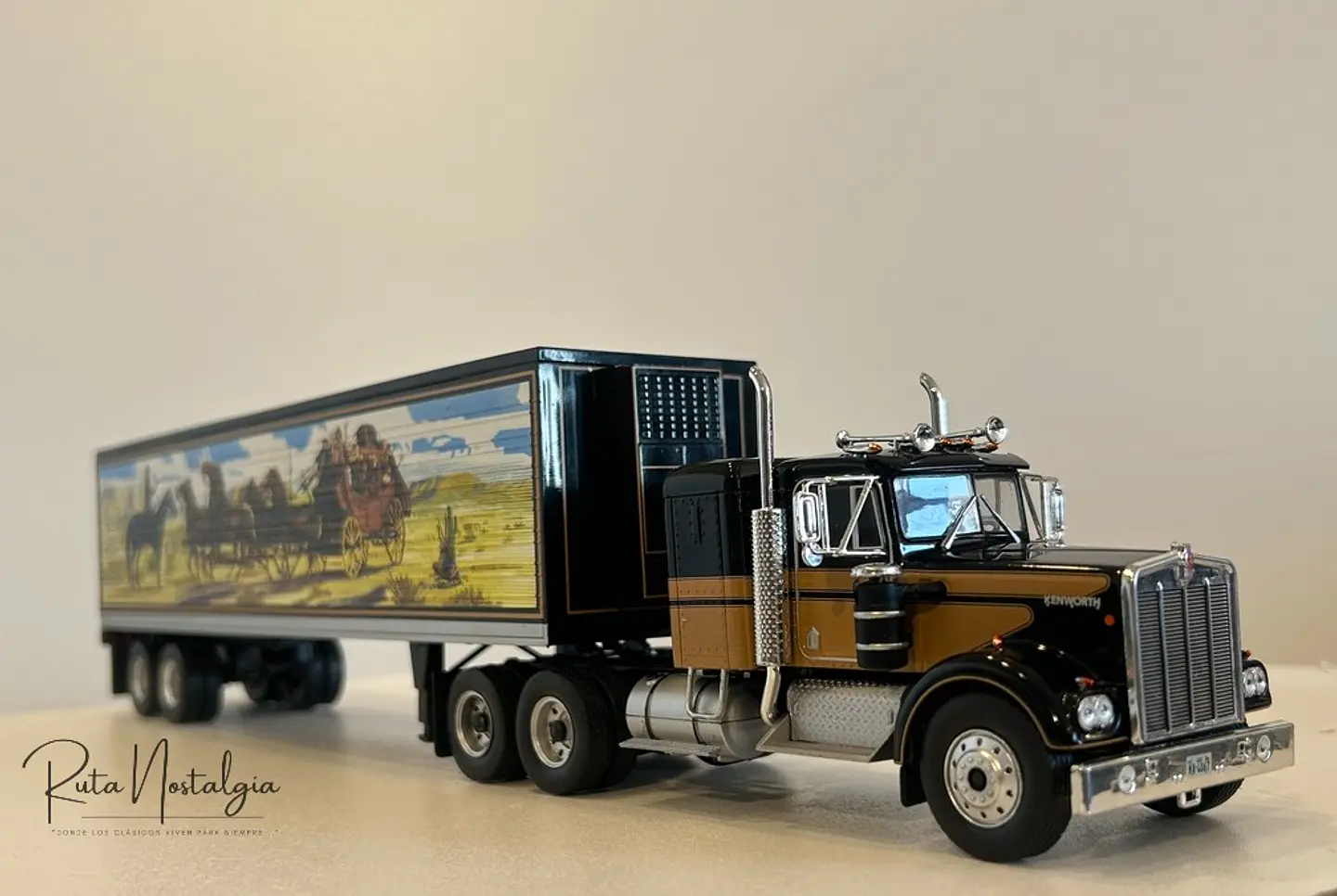 Camión Kenworth W925 