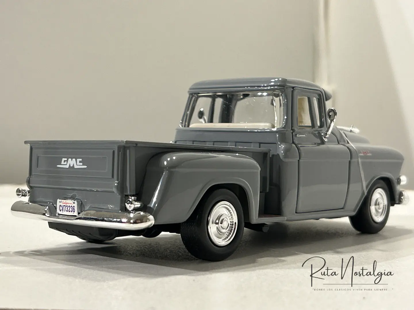 Camioneta GMC 100 Wideside Pickup | Motormax 1:24 8
