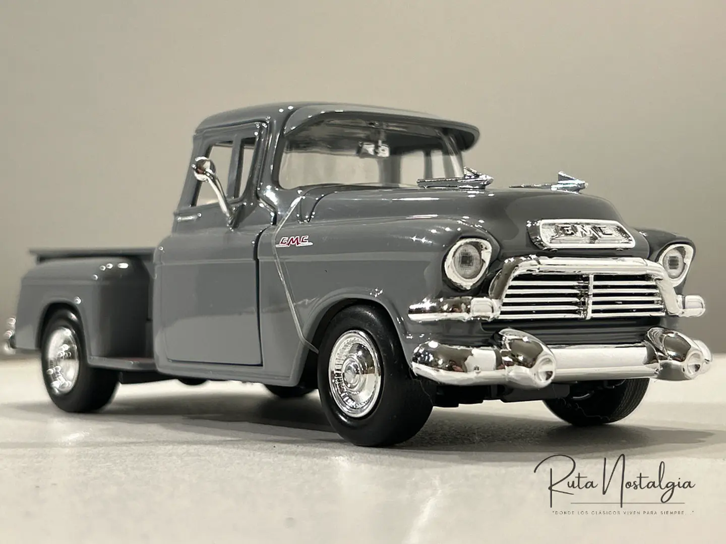 Camioneta GMC 100 Wideside Pickup | Motormax 1:24 10