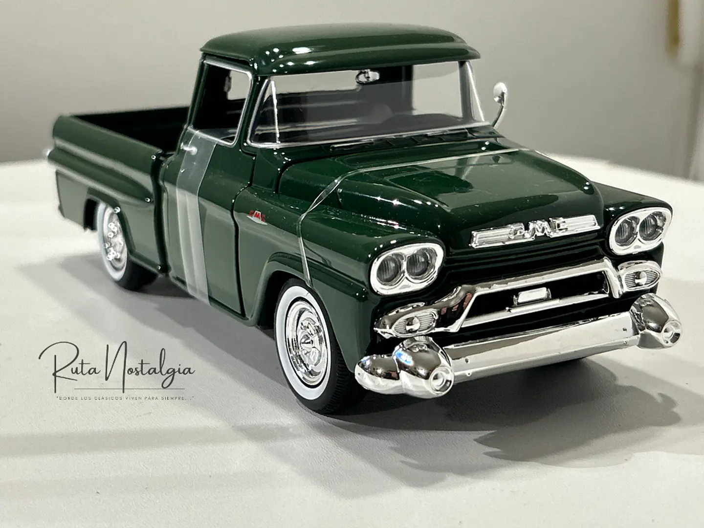 Camioneta GMC 100 Wideside Pickup | Motormax 1:24 23