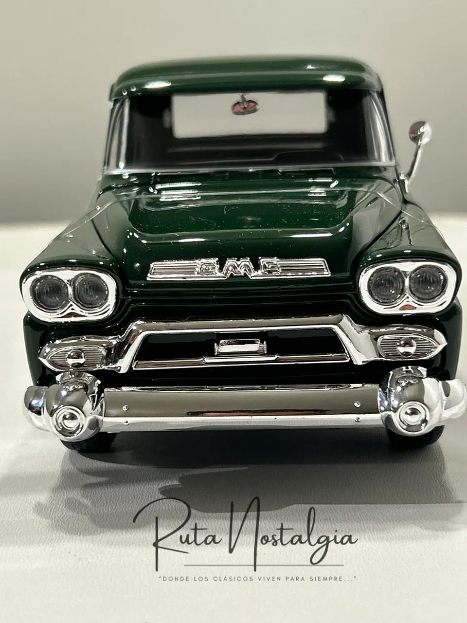 Camioneta GMC 100 Wideside Pickup | Motormax 1:24 24