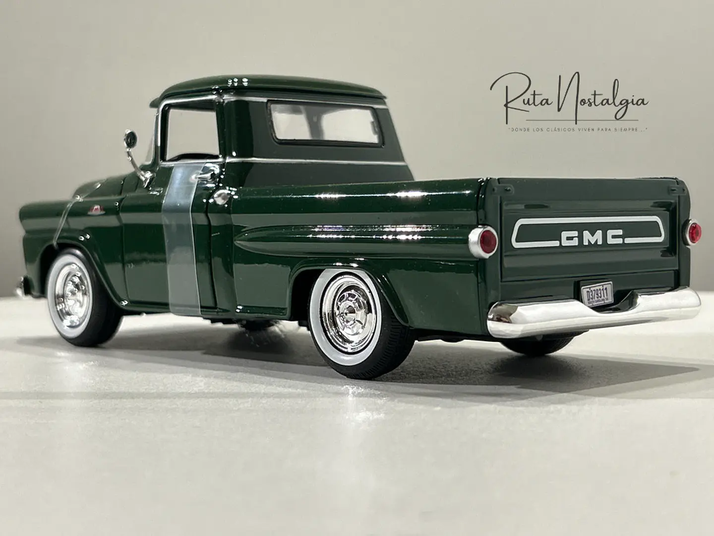 Camioneta GMC 100 Wideside Pickup | Motormax 1:24 27