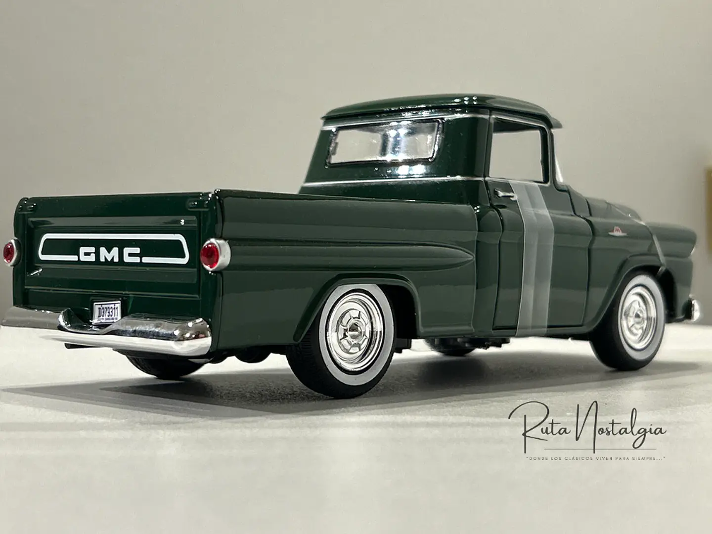 Camioneta GMC 100 Wideside Pickup | Motormax 1:24 29