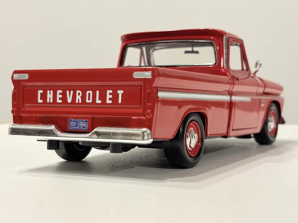 Camioneta Chevrolet C10 Fleetside Pick-Up | Motormax 1:24 32