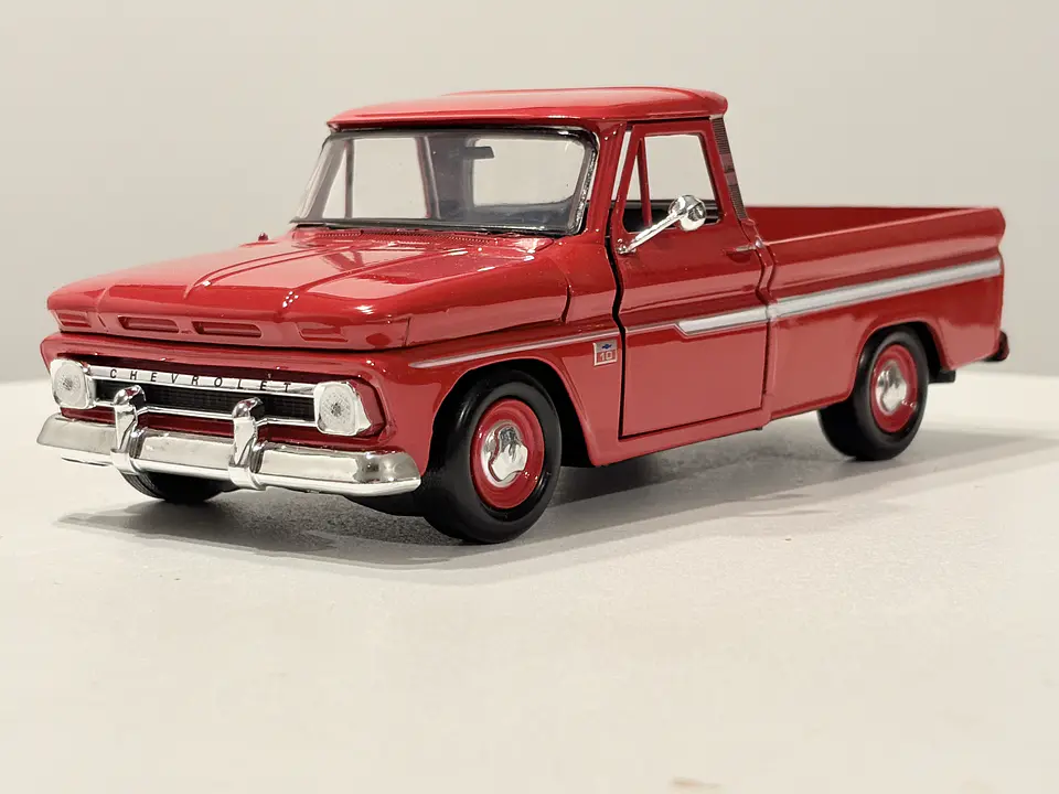 Camioneta Chevrolet C10 Fleetside Pick-Up | Motormax 1:24 25