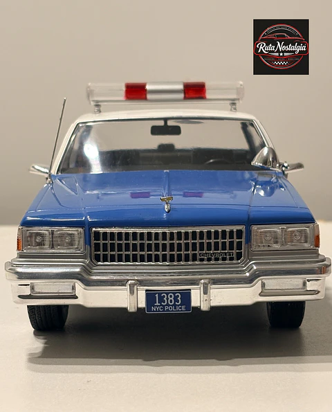 Auto Chevrolet Caprice 1987 NYPD MCG Escala 1:18