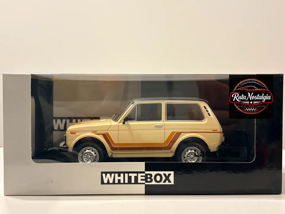 Lada Niva 5000 (1980) | WhiteBox 1:24 Coleccionable 10