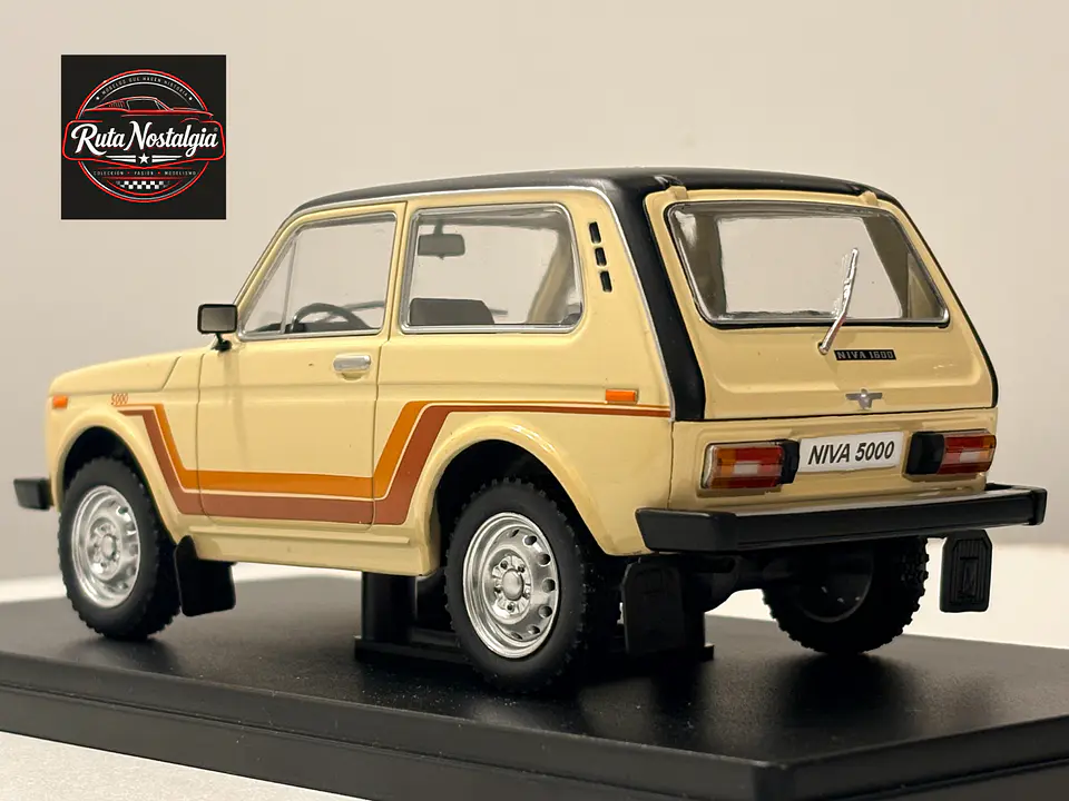 Lada Niva 5000 (1980) | WhiteBox 1:24 Coleccionable 7