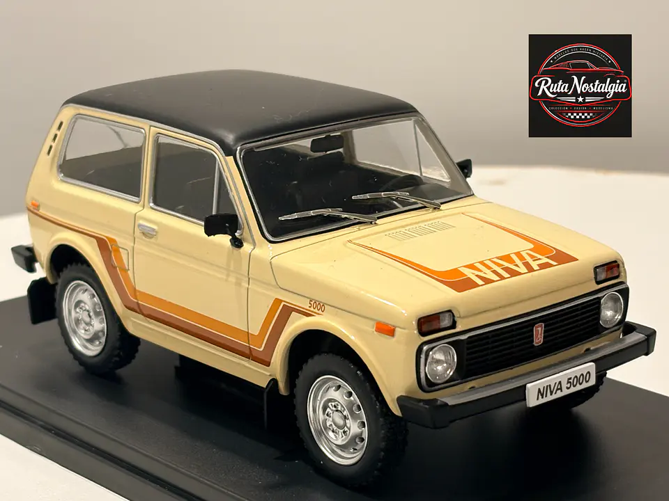 Lada Niva 5000 (1980) | WhiteBox 1:24 Coleccionable 4