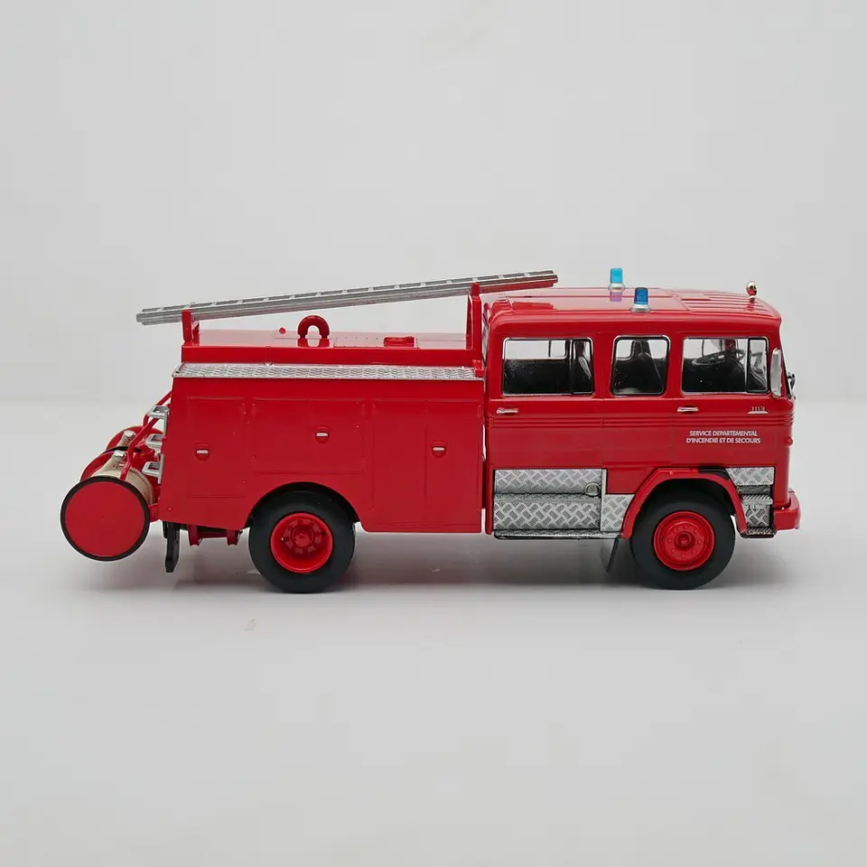 Camión de Bomberos Mercedes LP 1113 (1975) Edicola 1:43 2