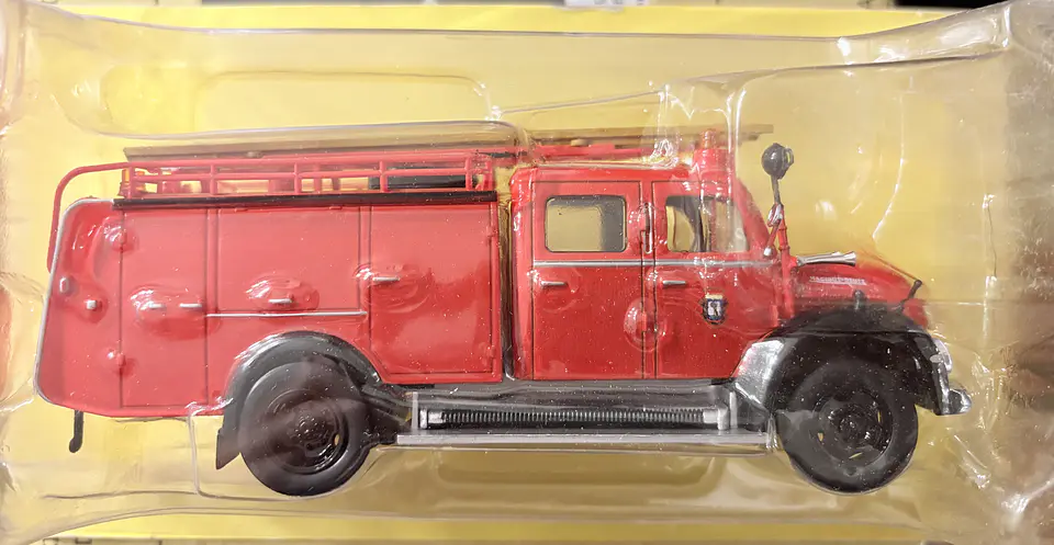 Camión de Bomberos Magirus-Deutz TLF-16 (1961) | Edicola 1:43 5