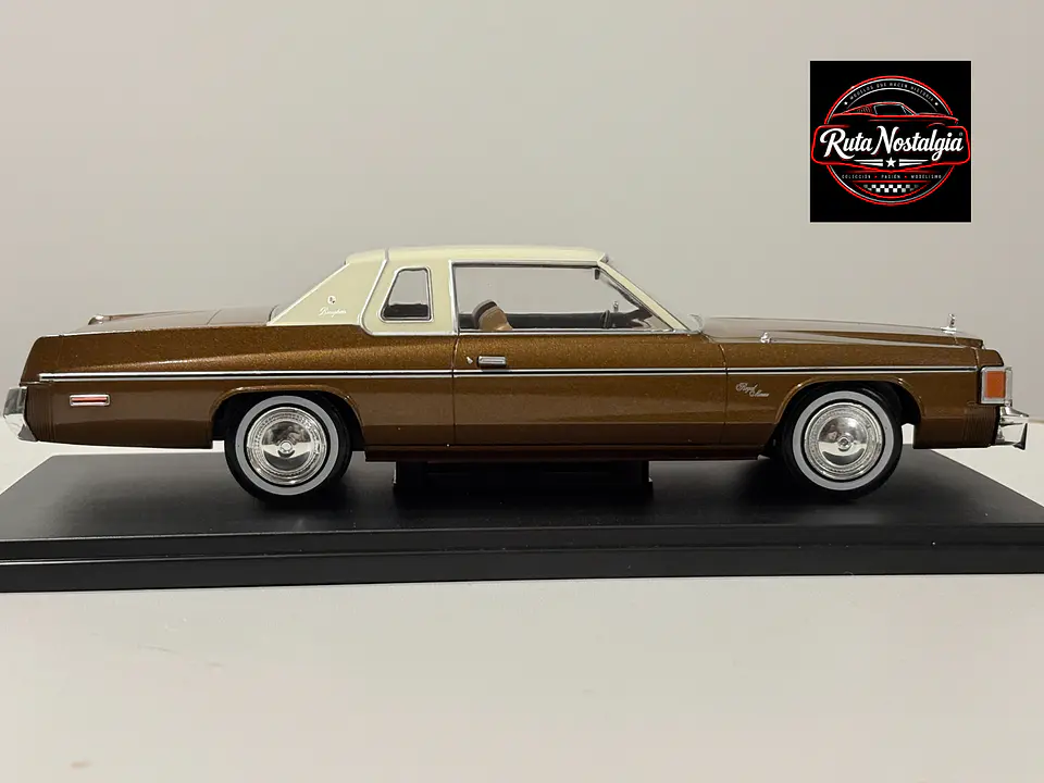 Auto Dodge Royal Monaco Coupe 1977 | WhiteBox 1:24 4