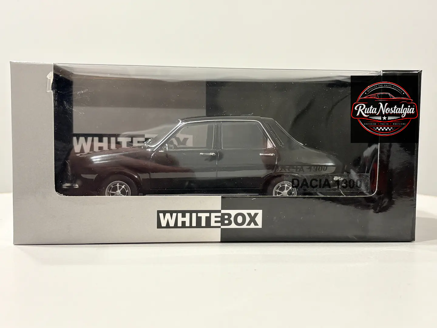 Auto Dacia 1301 (Renault 12) - Rumania. 1969 | WhiteBox 1:24  10