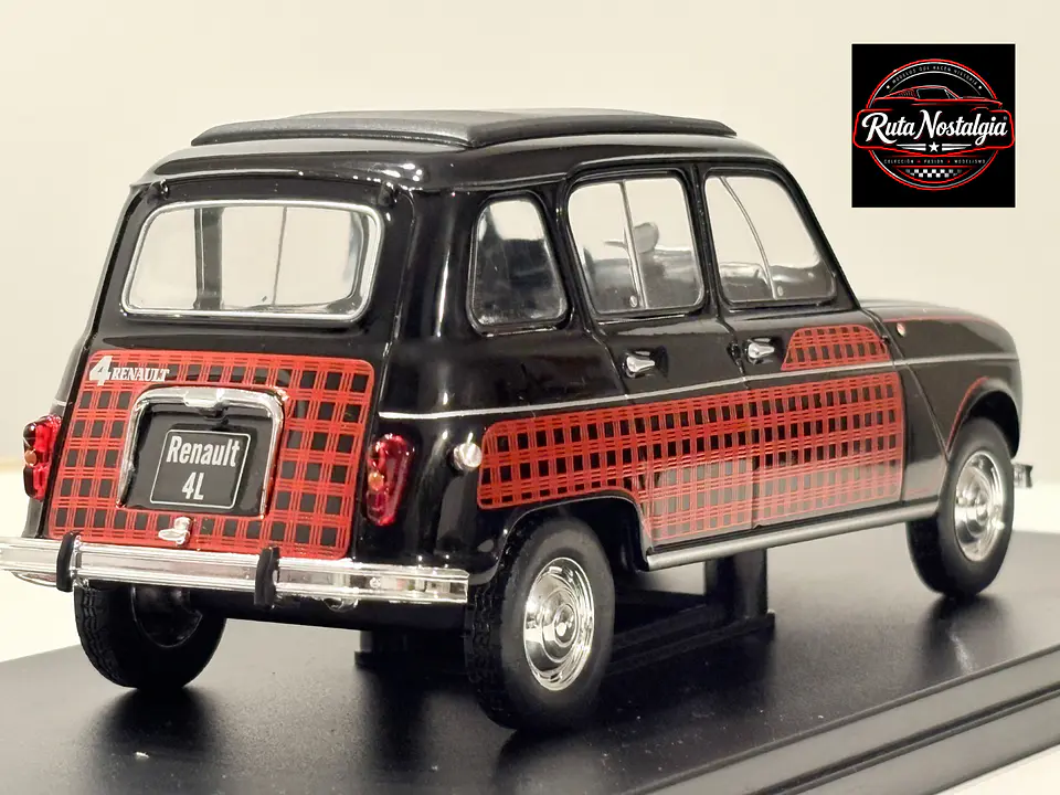 Auto Renault 4L Parisienne 1964 Escala 1:24 WhiteBox 5