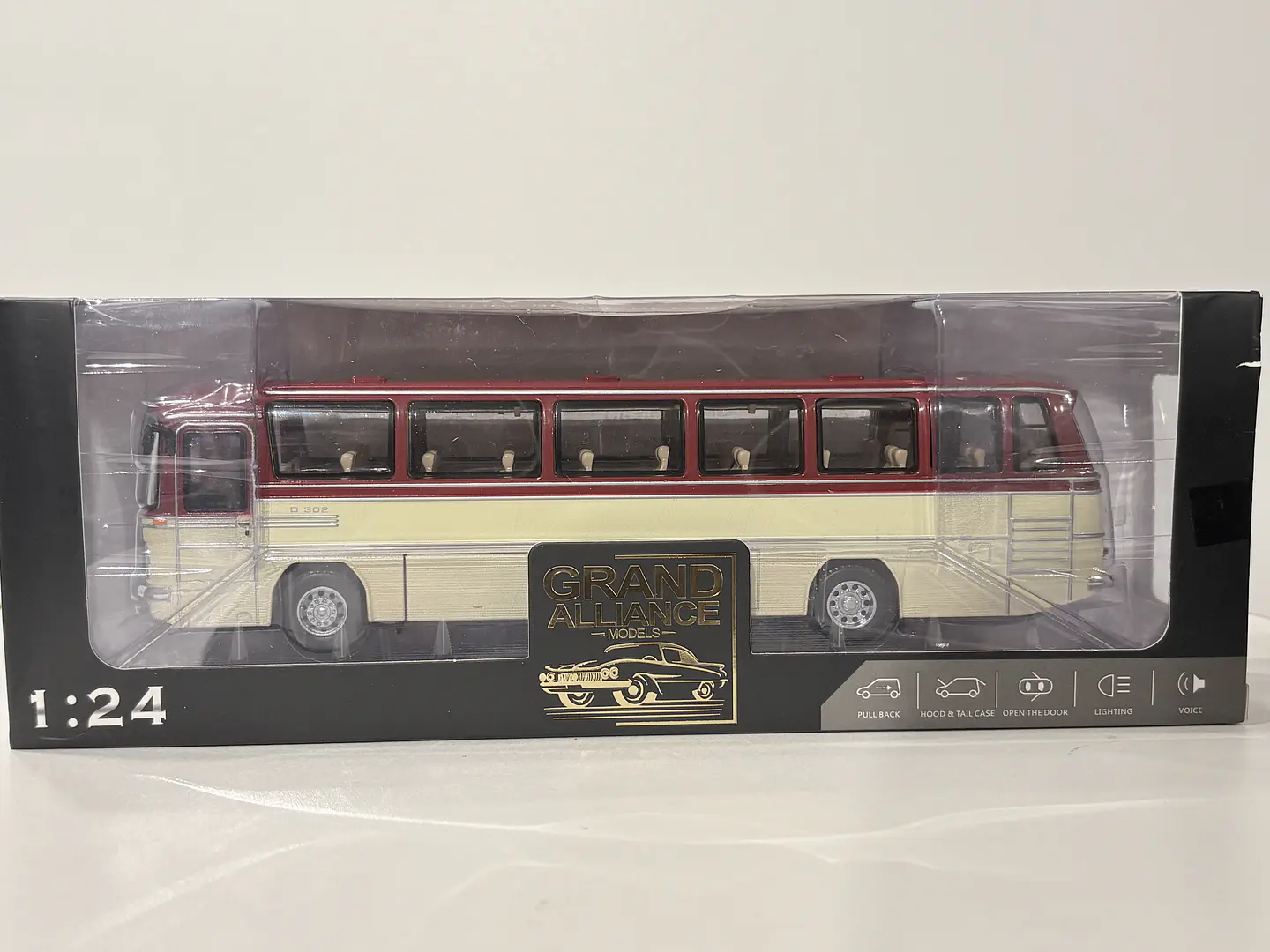 Bus Mercedes Benz O-302 - Grand Alliance Models - 1:24 (China). Diecast con sonido 25