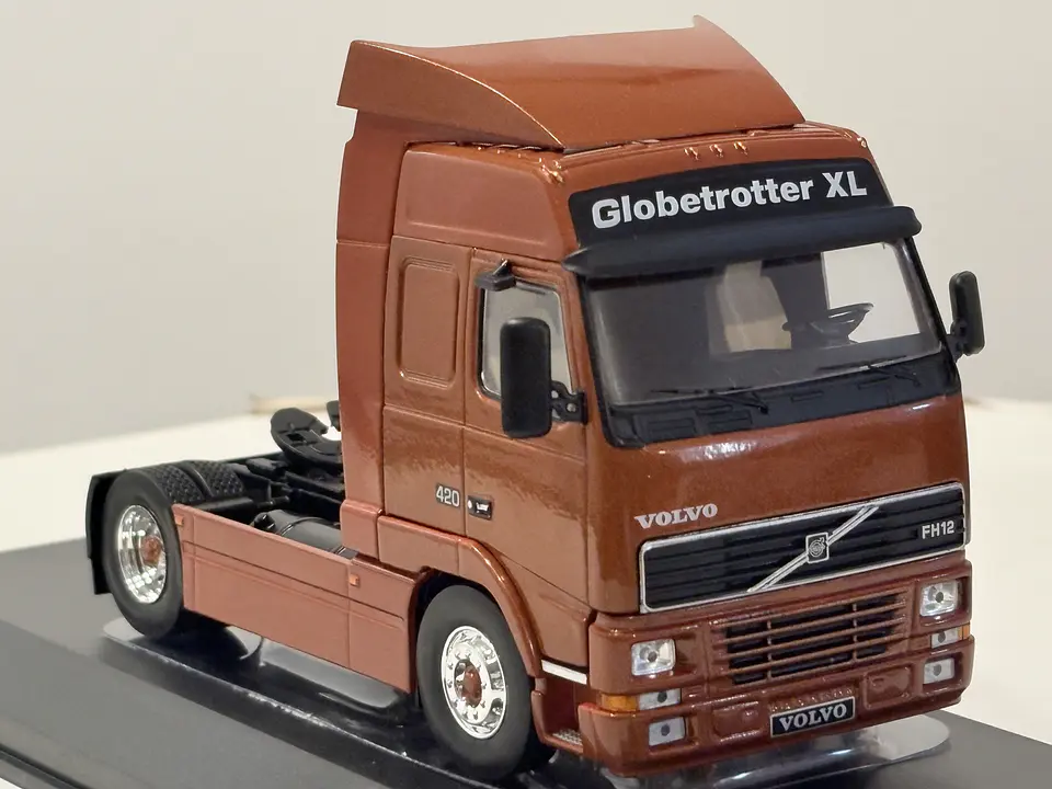 Camión Volvo FH12 (1994) | IXO Models - Escala 1:43 8