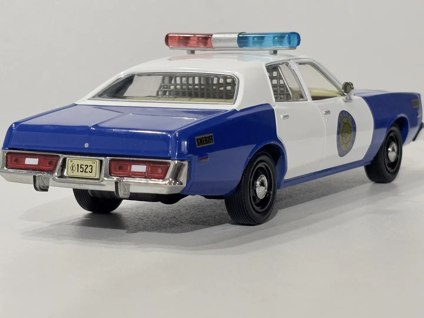 Auto Plymouth Fury 1975 Osage County Sheriff Greenlight 1:24 7