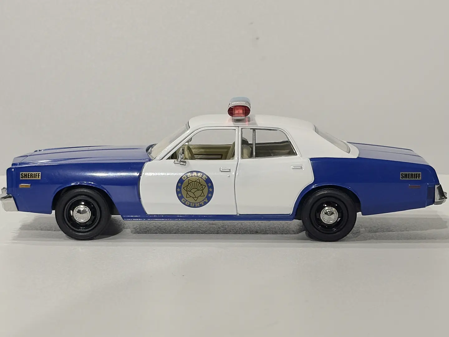 Auto Plymouth Fury 1975 Osage County Sheriff Greenlight 1:24 9
