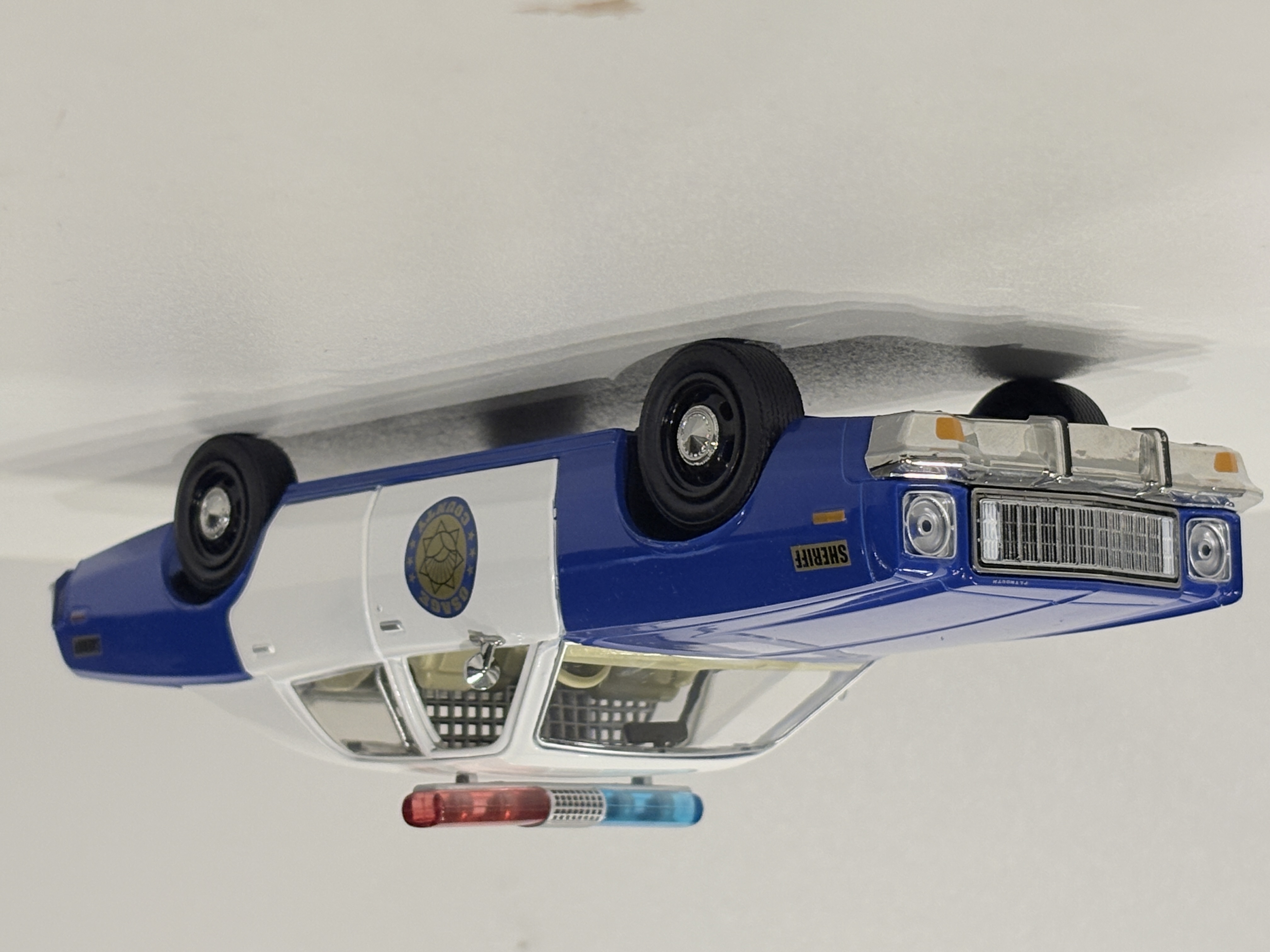 Auto Plymouth Fury 1975 Osage County Sheriff Greenlight 1:24