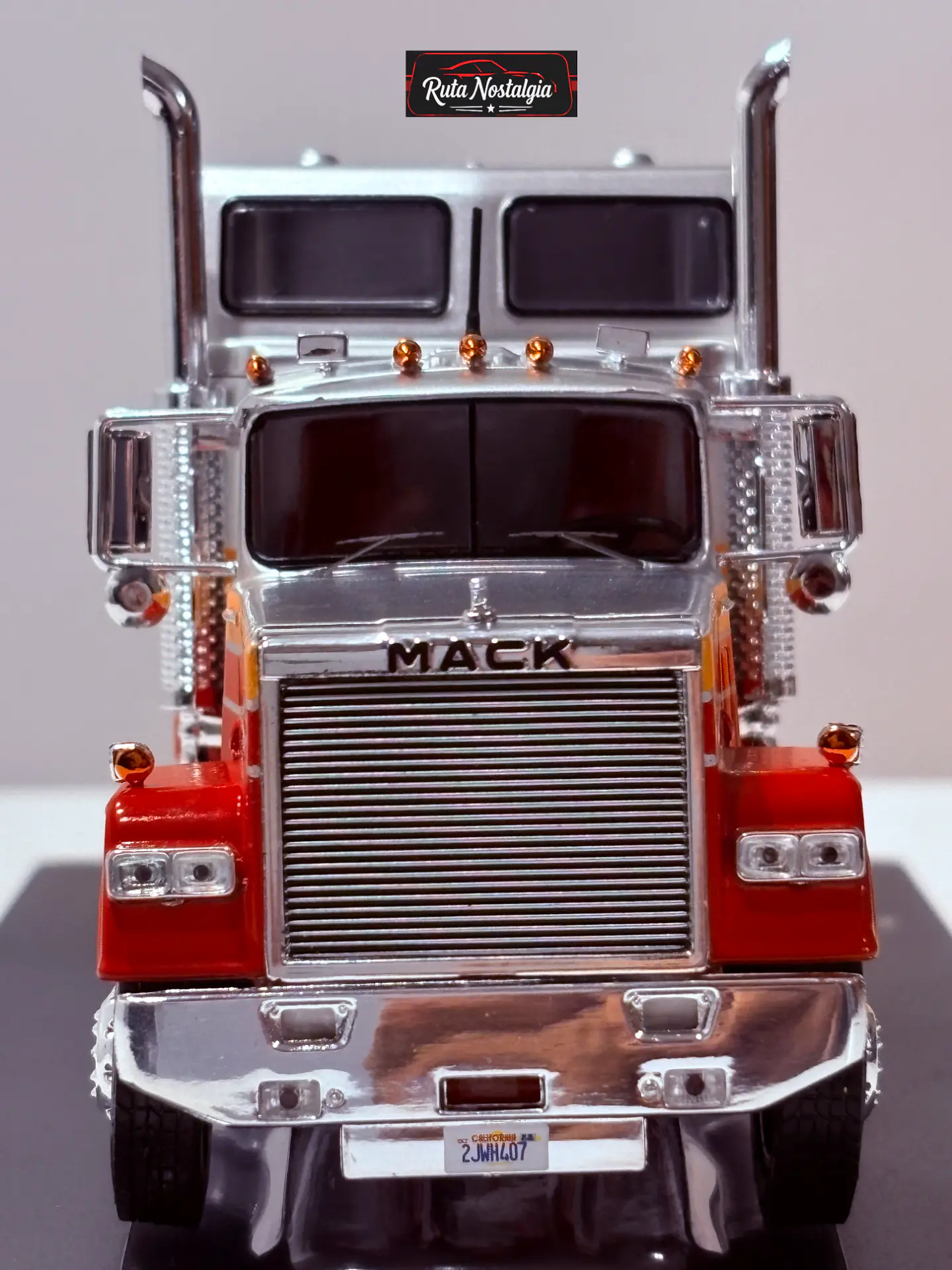Camión Mack Superliner Magnum 1985 | IXO 1:43 - 2° SELECCIÓN 3