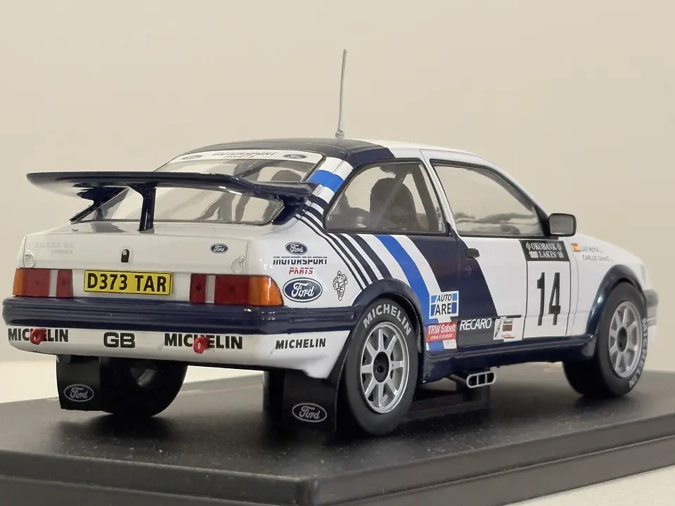 Ford Sierra RS Cosworth Rally Finlandia 1988 IXO 1:24 6