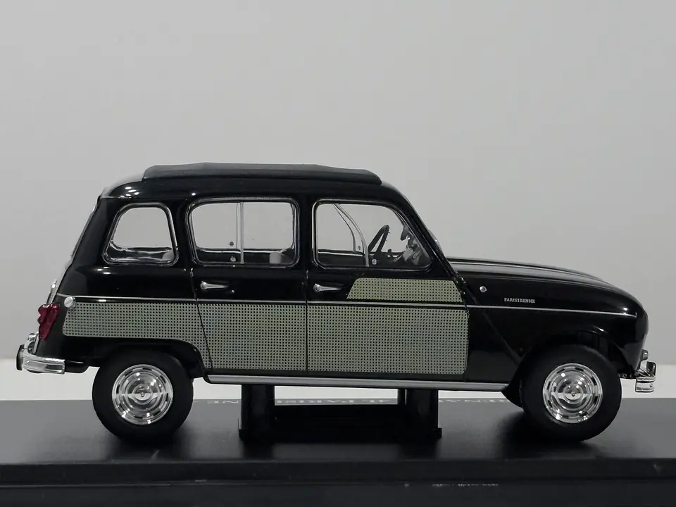 Renault 4L Parisienne 1966 | Edicola 1:24 3