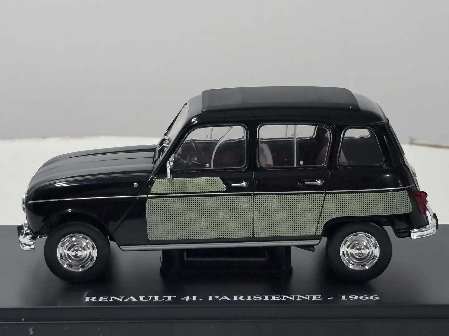 Renault 4L Parisienne 1966 | Edicola 1:24 6